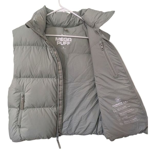 Aritzia TNA Mega Puff Vest - Light Grey/Green - Women's Size S - 700+ Fill Power - Picture 6 of 10